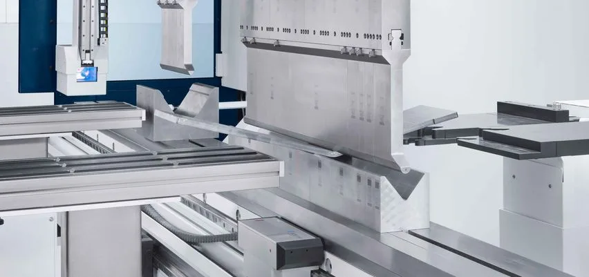 Los principios básicos de funcionamiento de una prensa plegadora